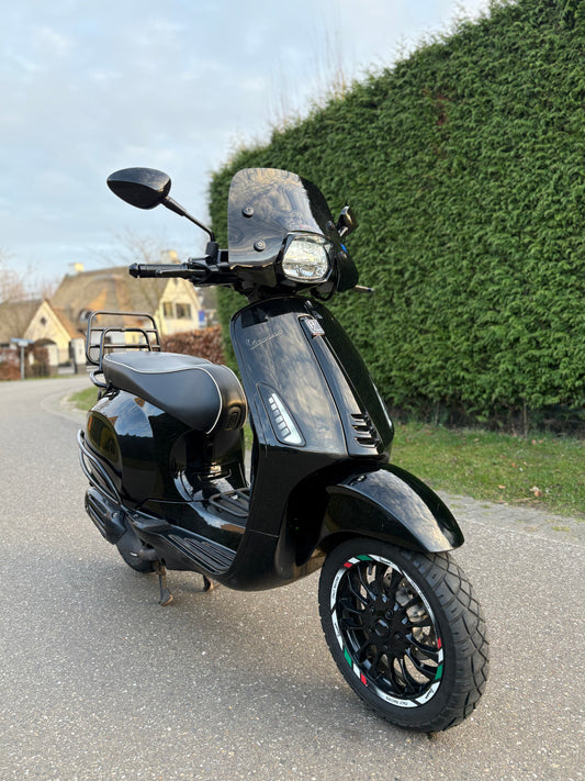 Vespa sprint glans zwart 2021 ~ full option